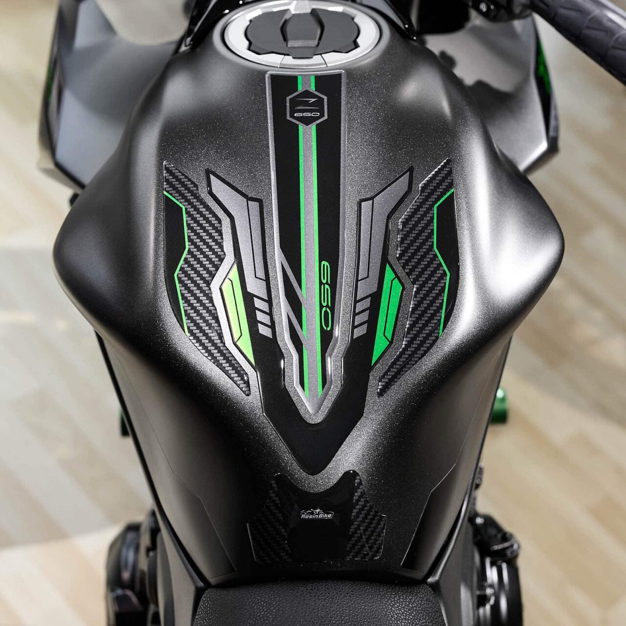 Autocollant Moto 3D compatibles avec Kawasaki Z650 2024 Réservoir