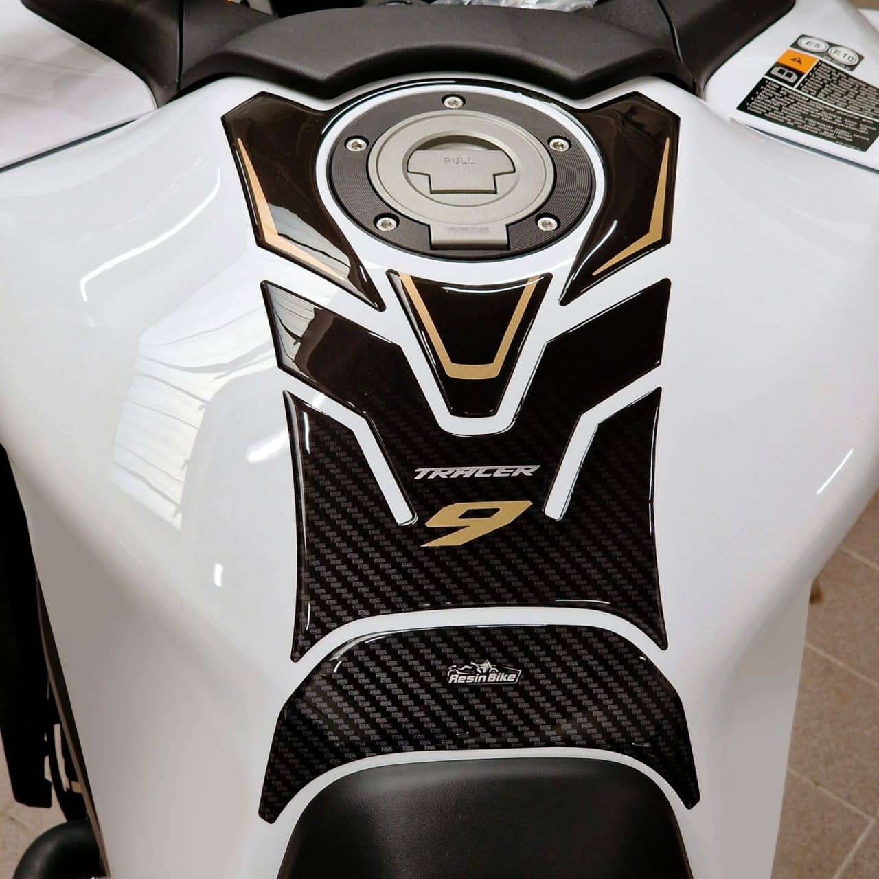 Kit Tank Full Stickers 3D compatible with Yamaha Tracer 9 GT+ 2024 Gold - Image 5