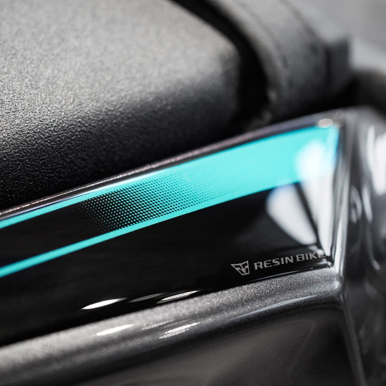 Adhesivos 3D Moto compatibles con Yamaha MT-09 2024 Cyan Agarraderas de Pasajero - Imagen 5