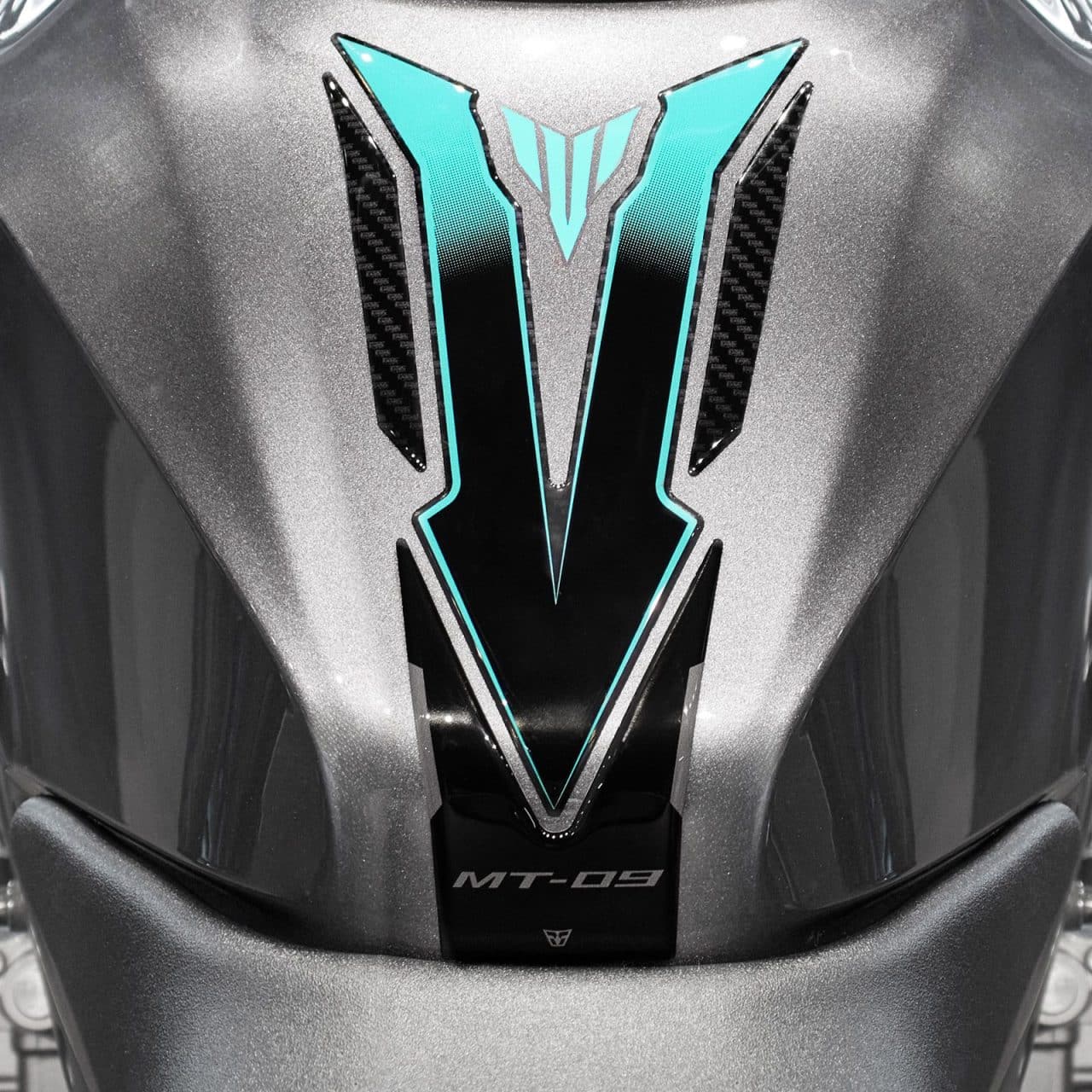 Motorcycle Stickers 3D compatible with Yamaha MT-09 2024 Midnight Cyan Tank Pad