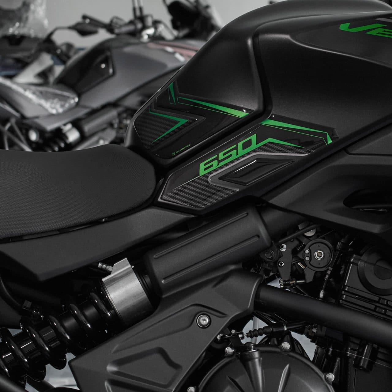 Adesivi 3D compatibili con Kawasaki Versys 650 2024 Protezioni Serbatoio Verde