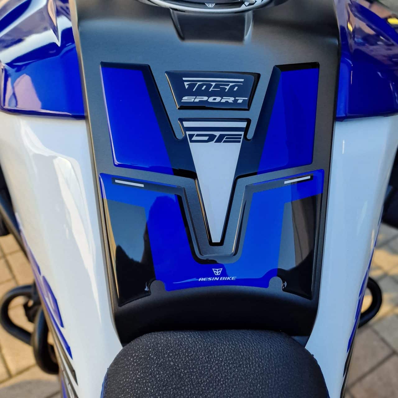 Autocollant 3D compatibles avec Suzuki V-Strom 1050 DE 2024 Bleu Réservoir