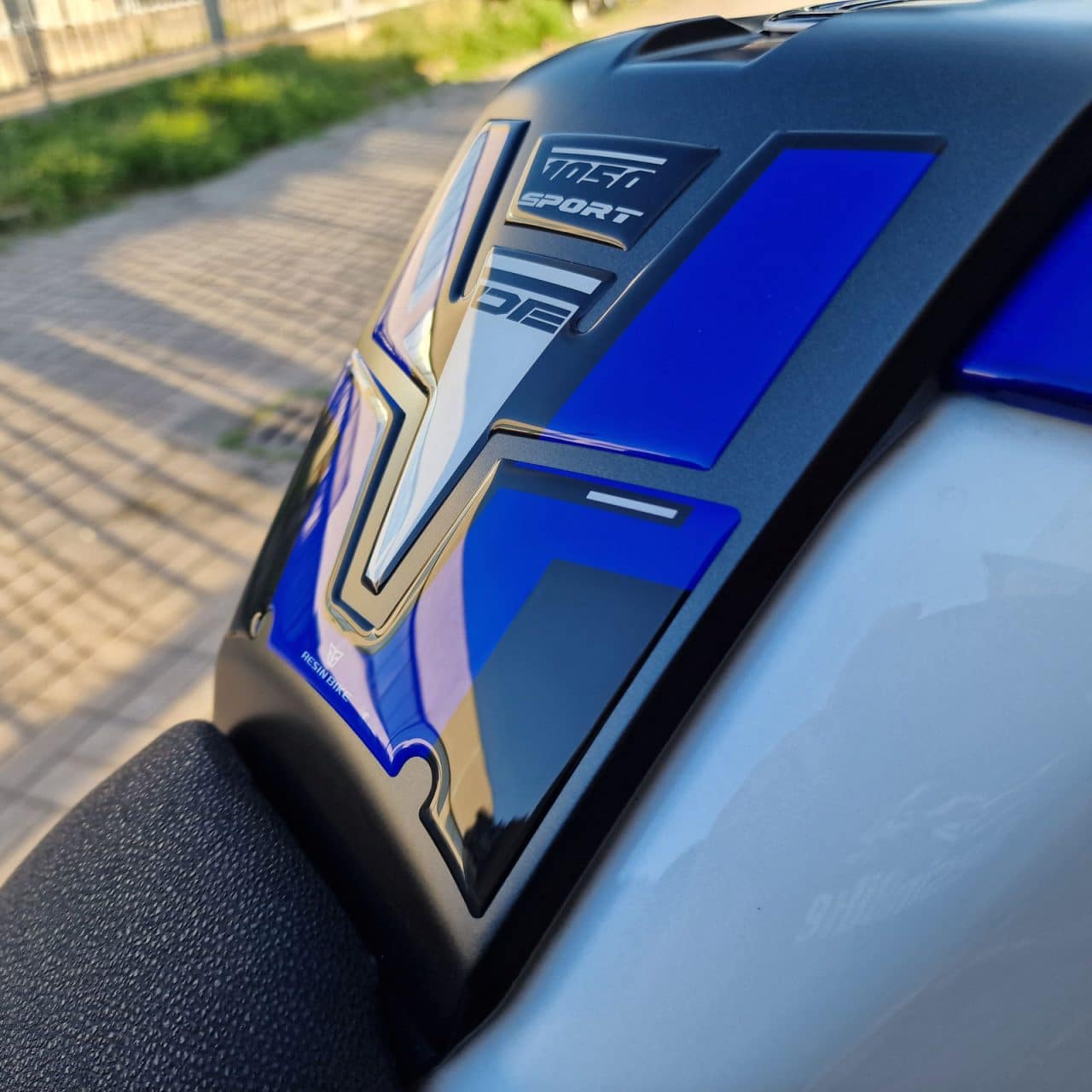 Autocollant 3D compatibles avec Suzuki V-Strom 1050 DE 2024 Bleu Réservoir – Image 4