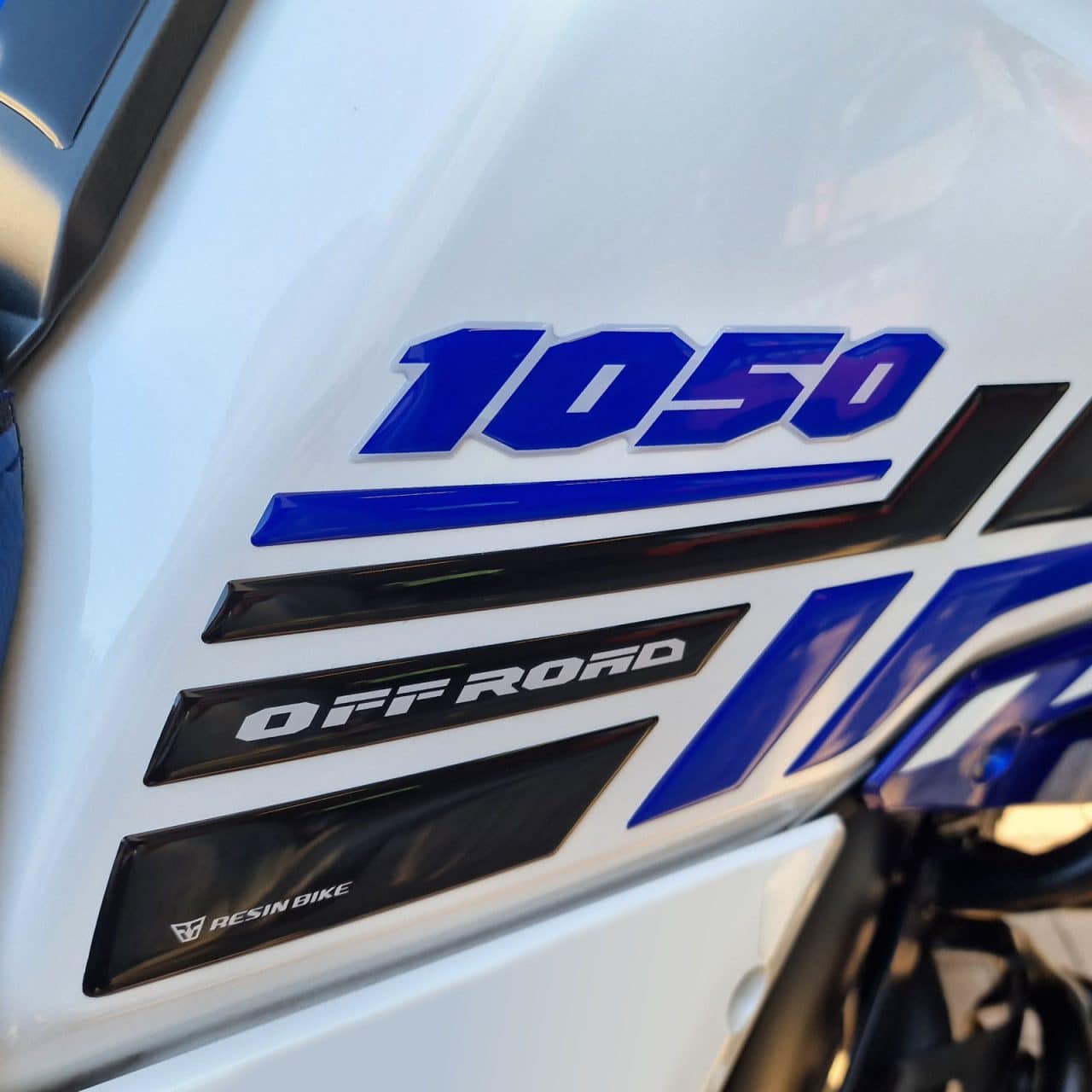 Stickers 3D compatible with Suzuki V-Strom 1050 DE 2024 Blue Tank Side - Image 5