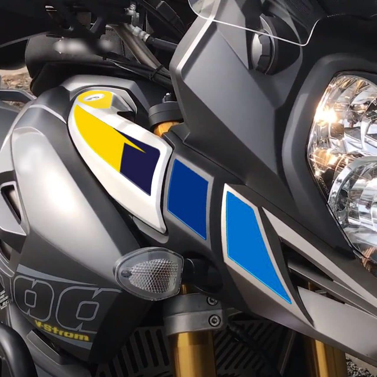 Adesivi 3D compatibili con Suzuki V-Strom 1000 2014 2017 Laterali Serbatoio