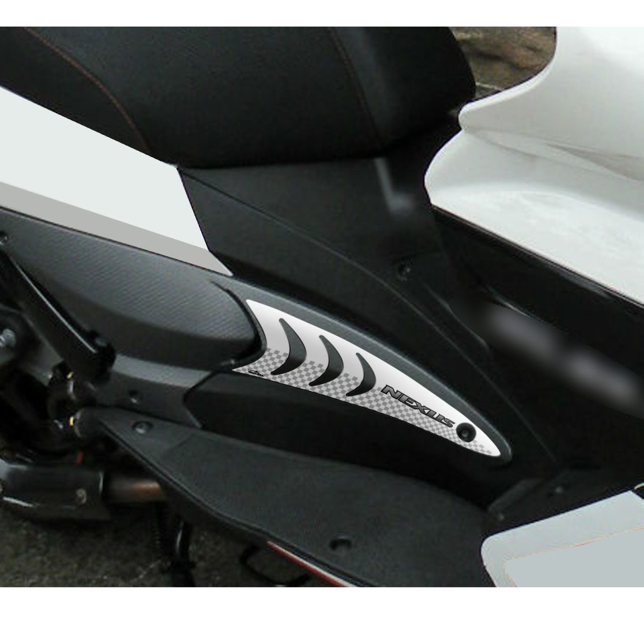 Adesivi 3D compatibili con GILERA NEXUS 300-500 Protezioni Lati Pedana Bianco - immagine 2