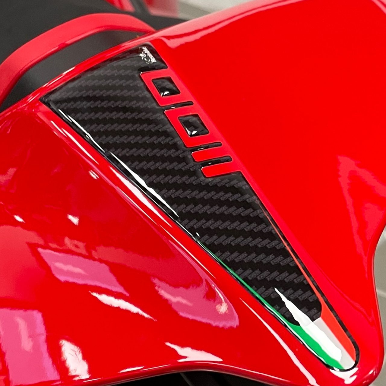 Adesivi 3D compatibili con Ducati Panigale V4-V4s 2018-2023 Codino - immagine 4