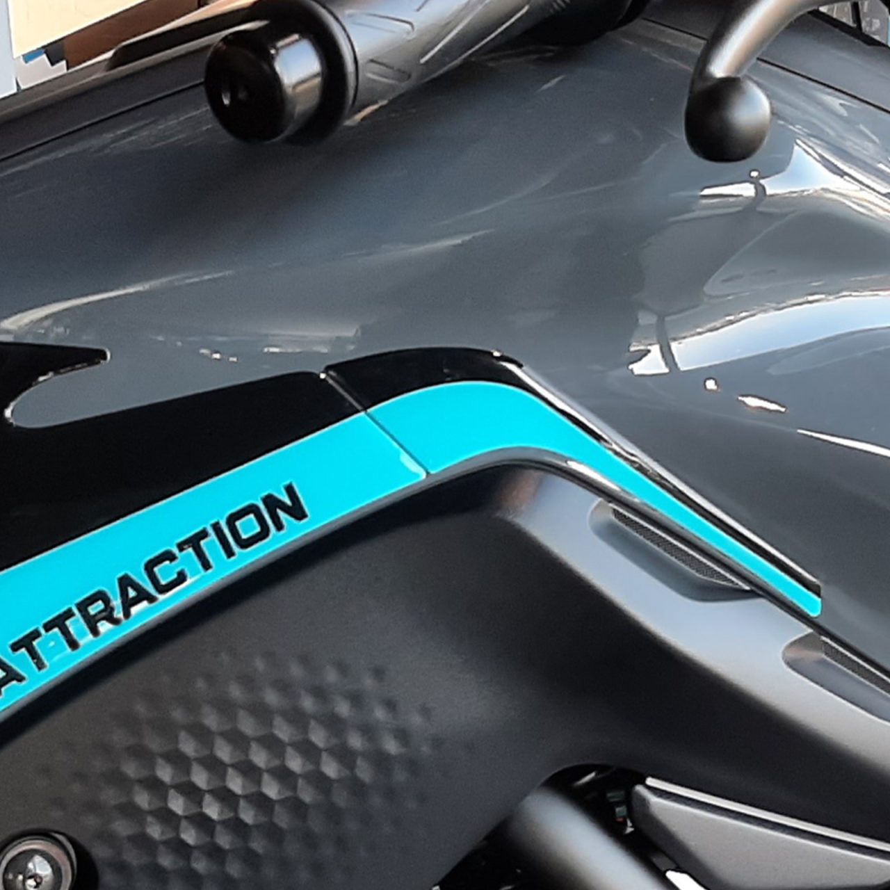 Adesivi 3D compatibili con Yamaha MT-07 2022-2023 Cyan Storm Laterali Serbatoio - immagine 4