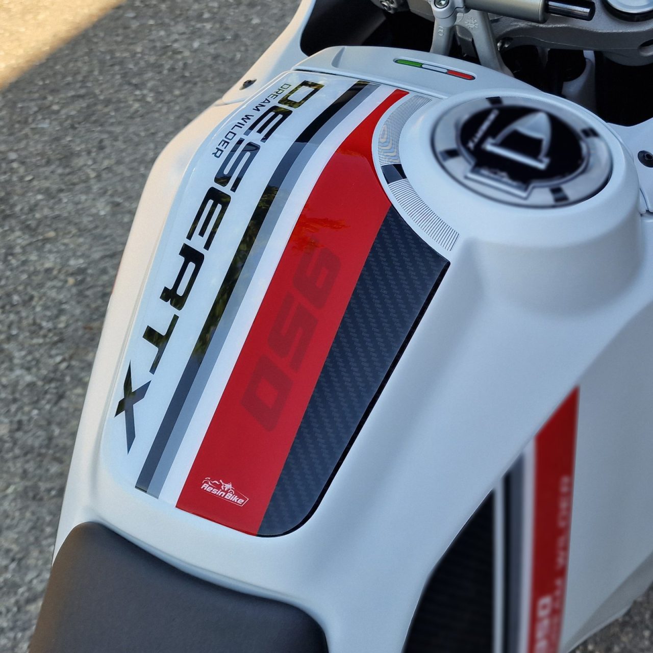 Aufkleber 3D Motorrad Kompatibel mit Ducati DesertX 2022 Tank-Schutzfolie