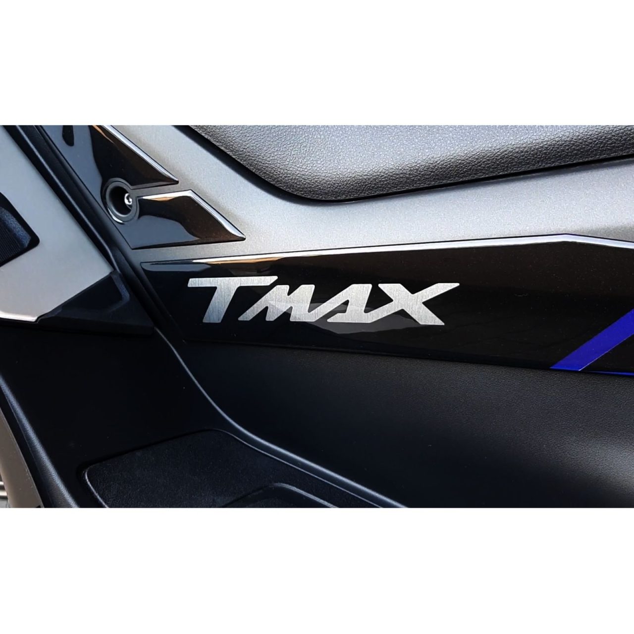 Adesivi 3D compatibili con Yamaha T-MAX 560 2020 Protezioni Lati Serbatoio Blu - immagine 5