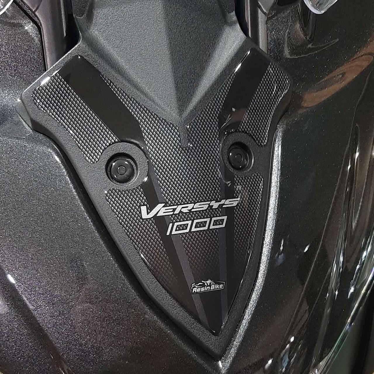 Stickers 3D compatible with Kawasaki Versys 1000 2019-2024 Frontal Silver