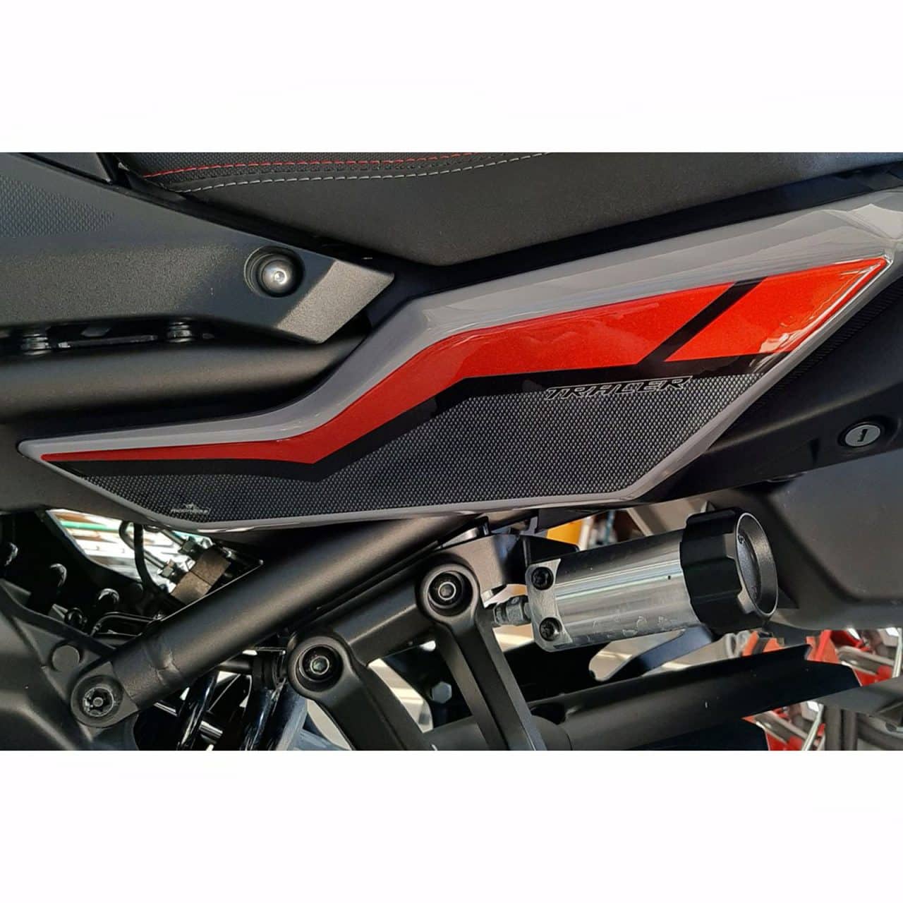 Motorcycle Stickers 3D compatible with Yamaha Tracer 900 2018-2020 Sides Red