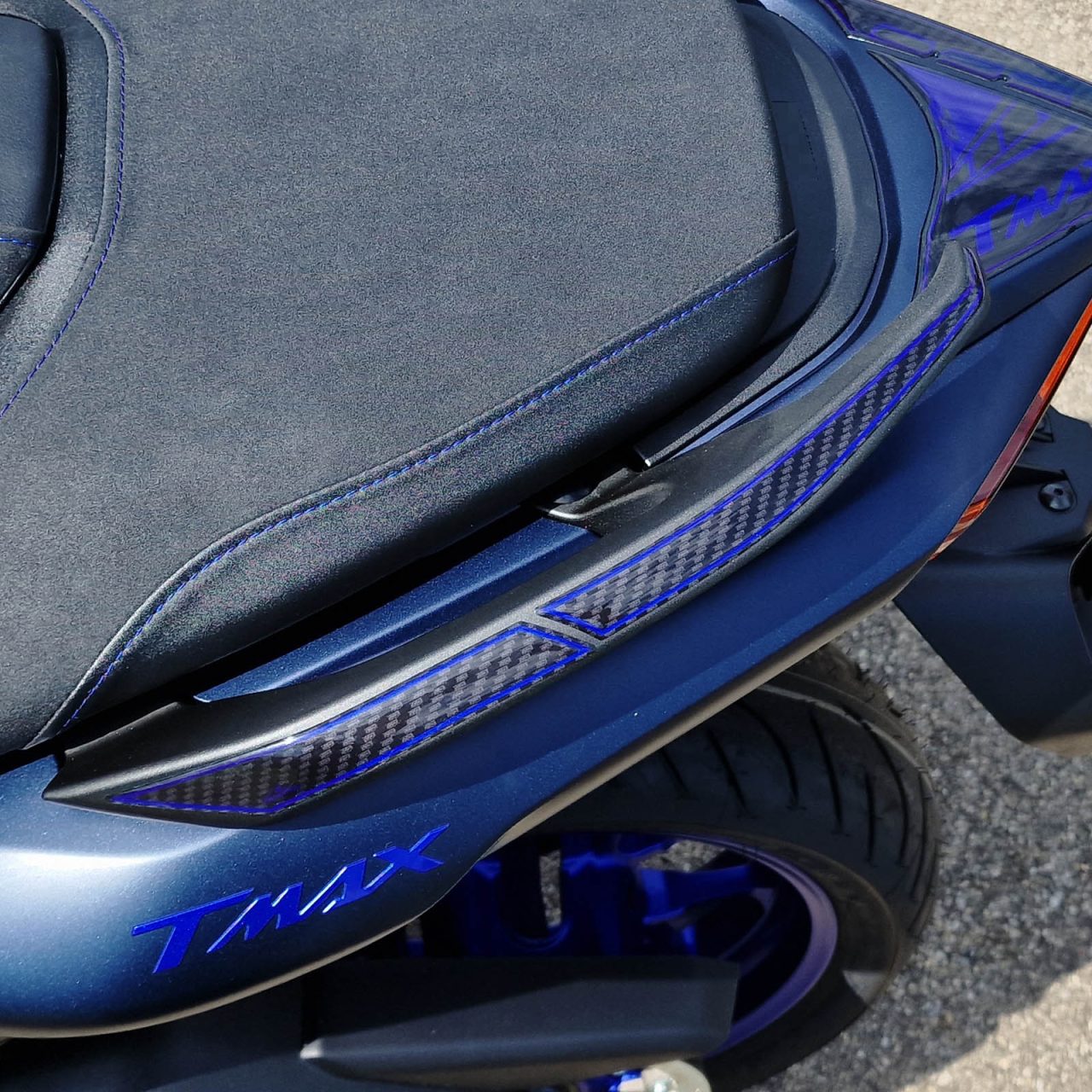 Autocollant 3D compatibles avec Yamaha T-MAX 560 2022 Poignées Passagers Bleu