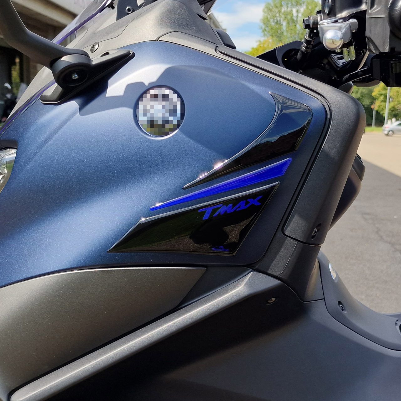 Adesivi 3D compatibili con Yamaha T-MAX 560 2022 Paraspigoli Blu - immagine 4