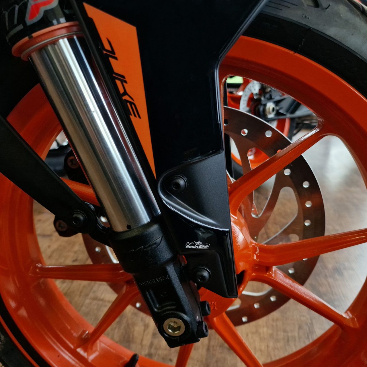 Adesivi 3D compatibili con KTM Duke 125 200 250 390 2021-2023 Parasteli - immagine 4