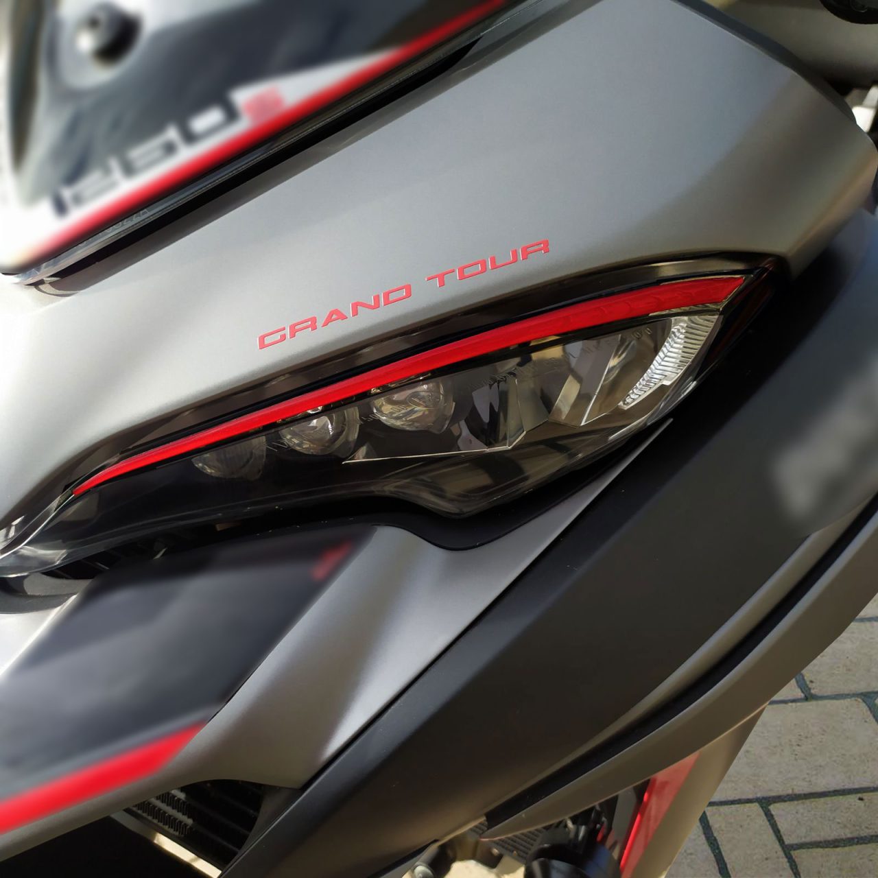 Adesivi 3D compatibili con Ducati Multistrada 1260 S 2020 Protezione Fanale