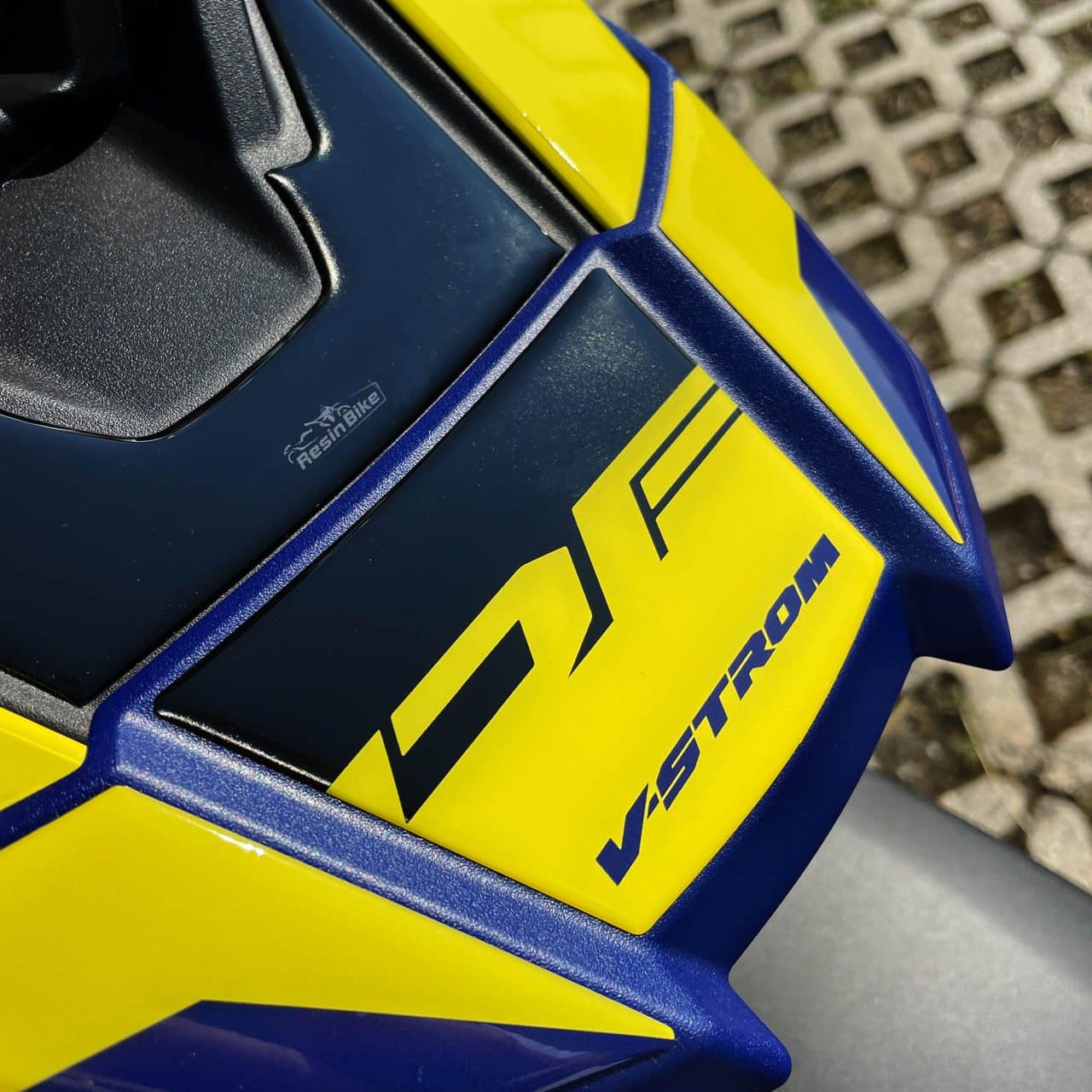 Stickers 3D compatible with Suzuki V-Strom 800 DE 2023 Front Tip Yellow - Image 4