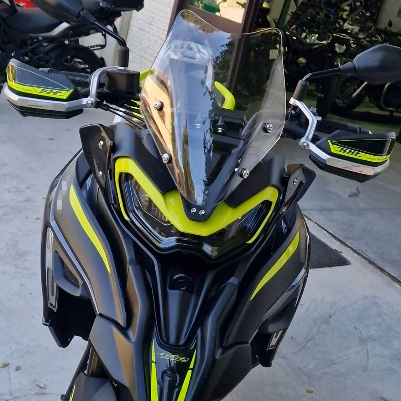 Adhesivos 3D compatibles con Benelli TRK 702X 2023 Paramanos Amarillo - Imagen 5