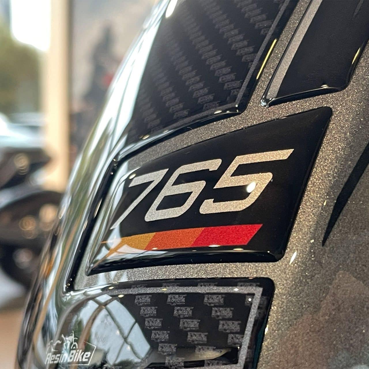 Stickers 3D compatible with Triumph Street Triple 765 RS 2023 Tank Pad - Image 4