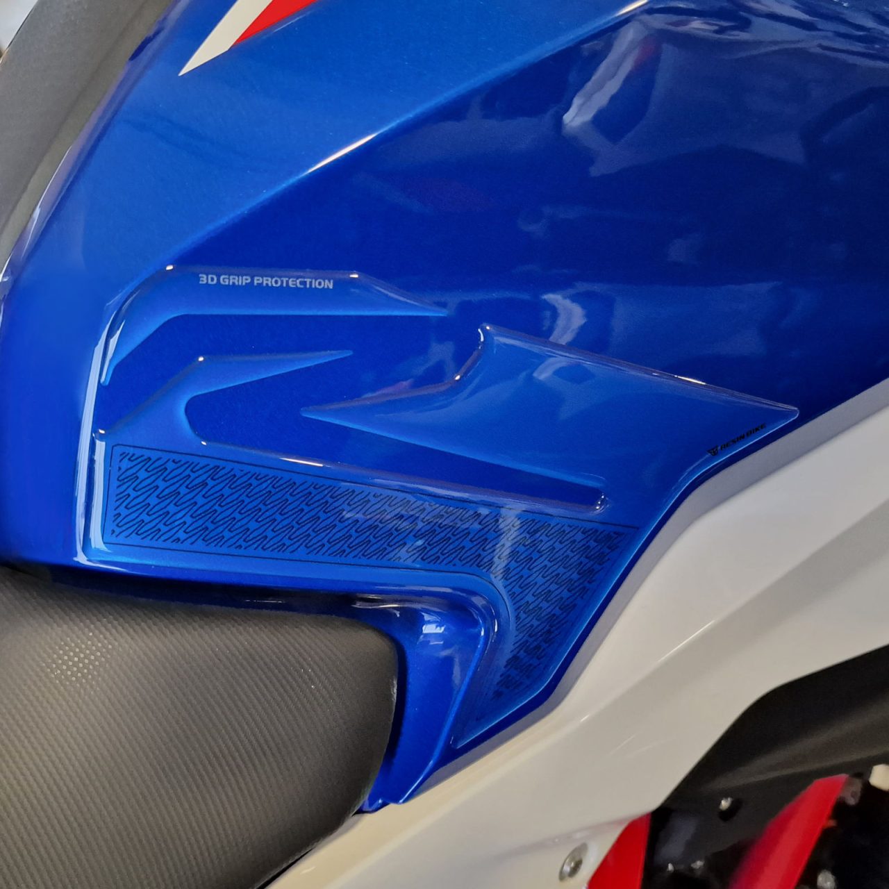 Stickers 3D compatibles avec le réservoir latéral de la BMW G 310 R Sport 2021-2024