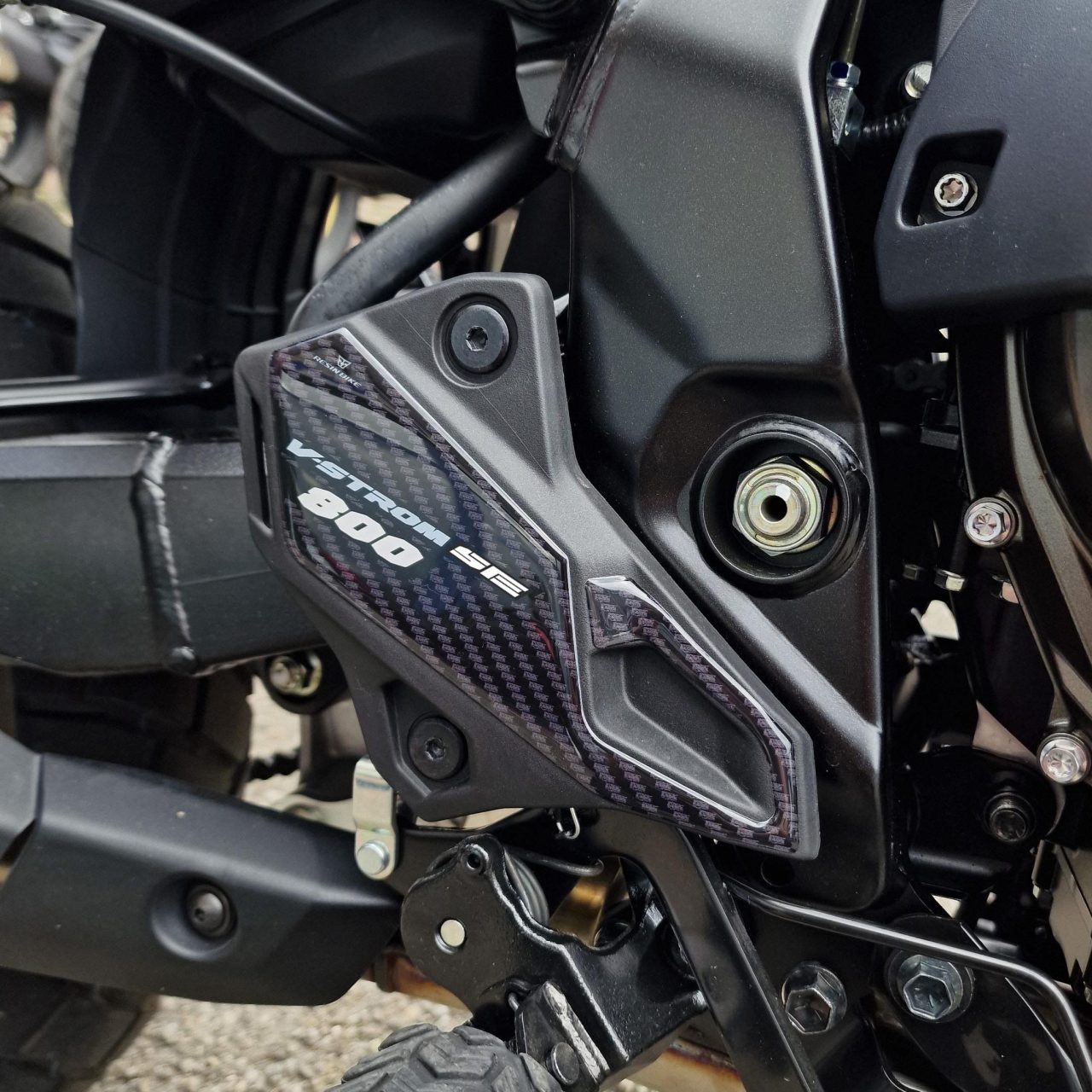 Adesivi 3D compatibili con Suzuki V-Strom 800 SE 2023-2024 Protezione Battitacco