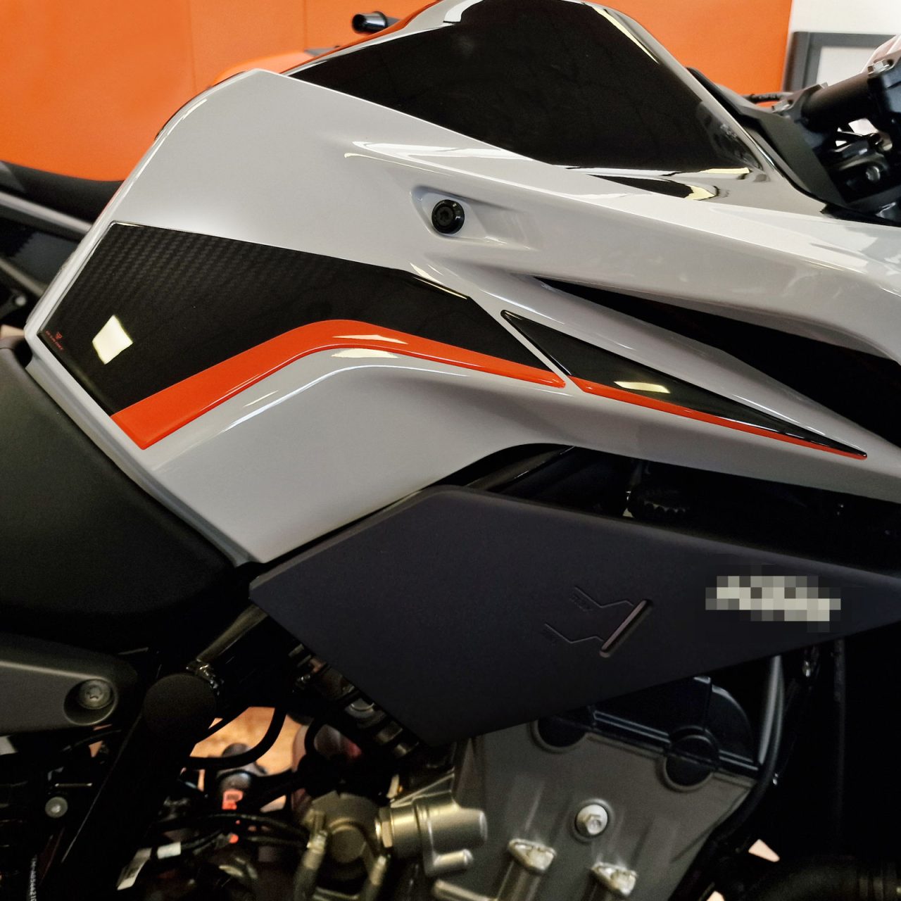 Adesivi 3D compatibili con KTM 790 - 890 Duke 2022-2024 Laterali Serbatoio Grip