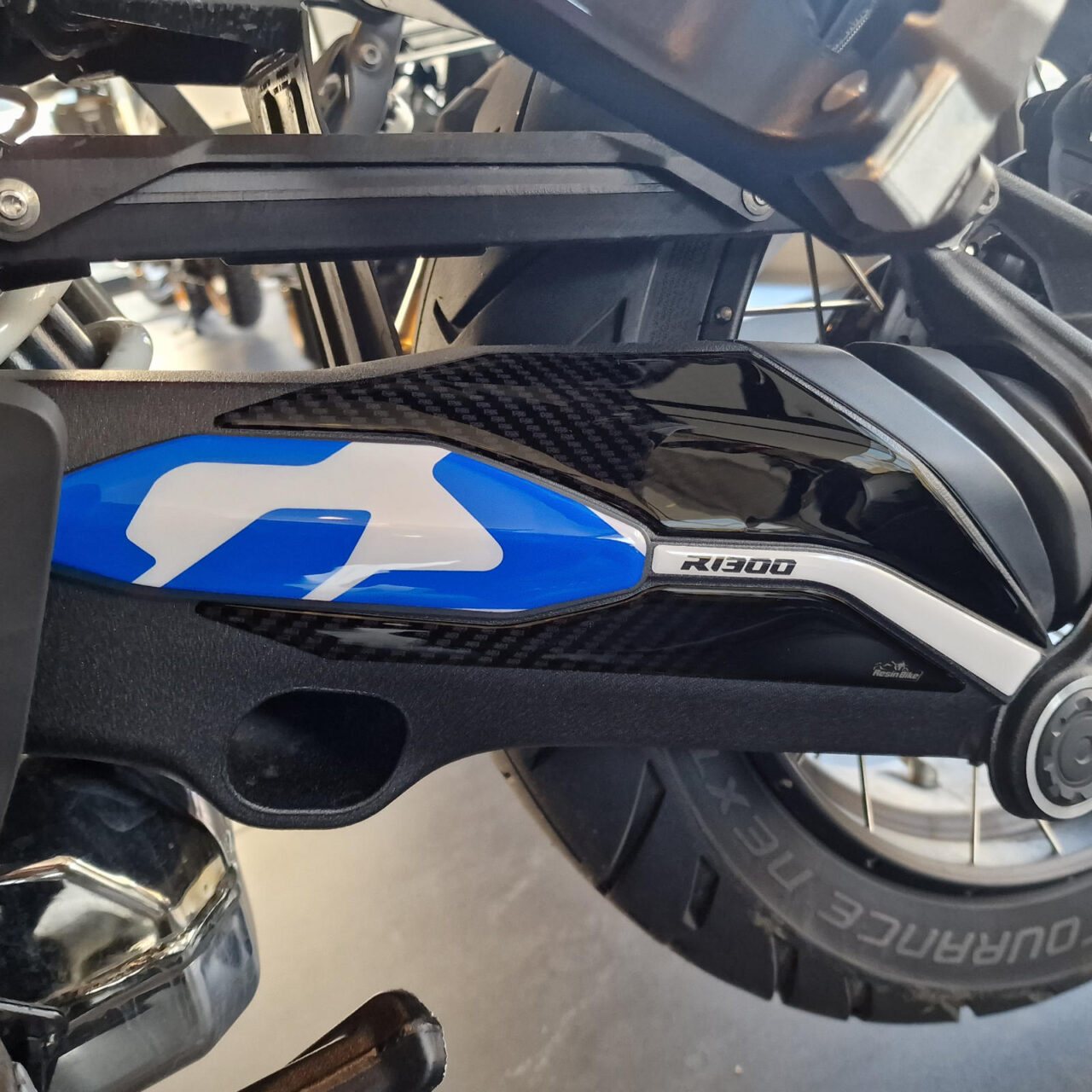 Aufkleber 3D Kompatibel mit Bmw R 1300 GS Light White 2025 Hinterradschwinge