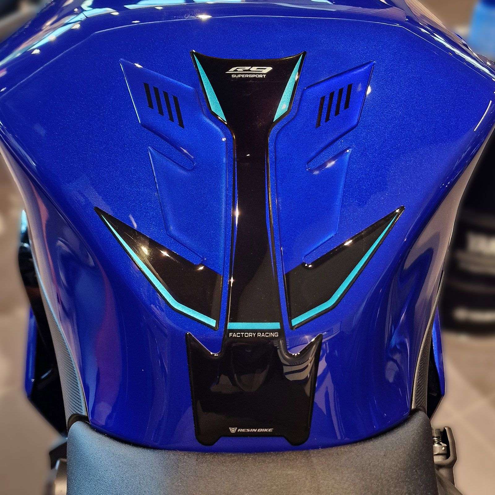 Kit Full Adesivi Moto 3D + Crystal compatibile con Yamaha R9 2025-2026 Blue - immagine 4