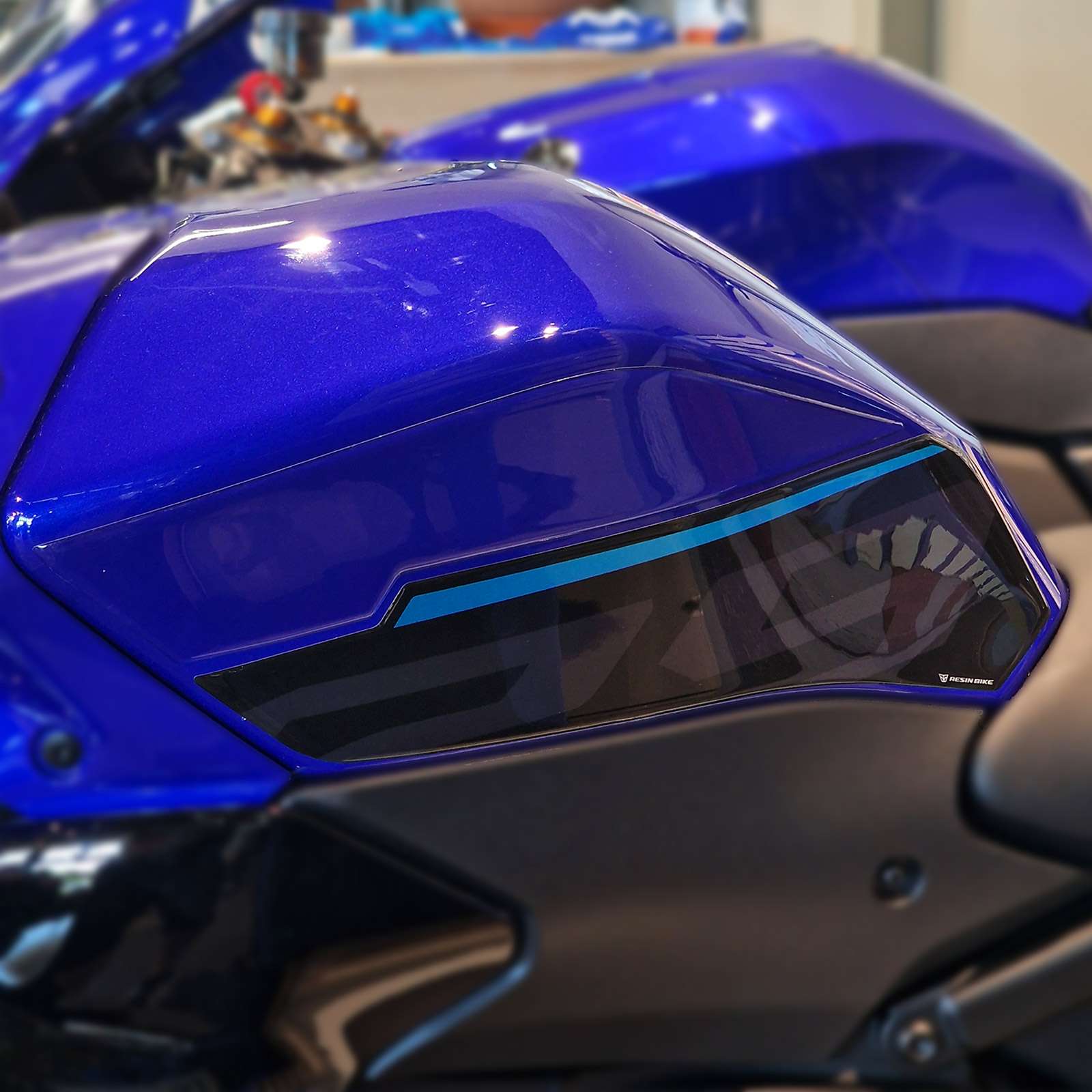 Kit Serbatoio Adesivi 3D compatibili con Yamaha R9 2025-2026 Icon Blue Base - immagine 6