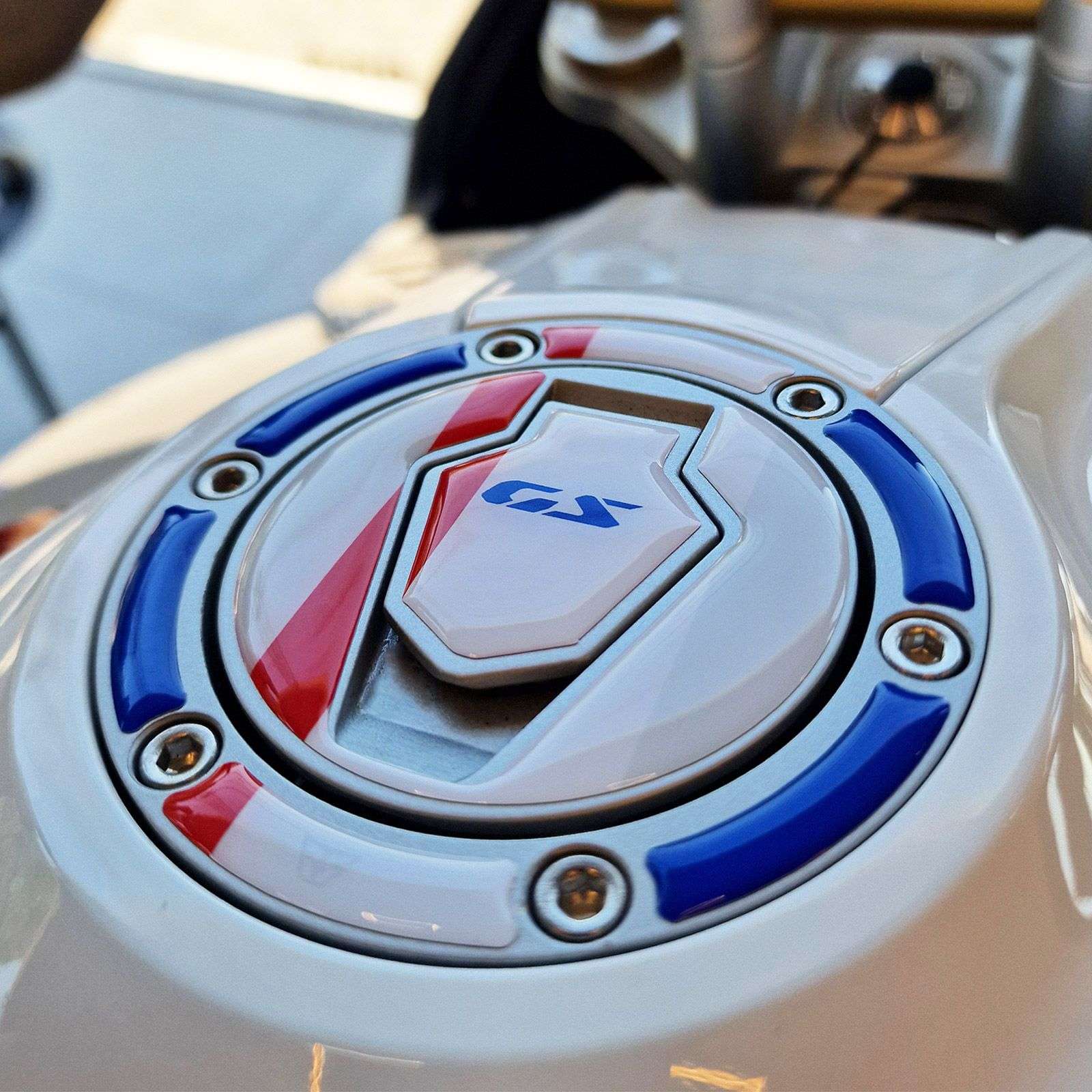 Adesivi 3D compatibili con BMW F 450 GS 2026 Trophy Protezioni Tappo Serbatoio - immagine 4