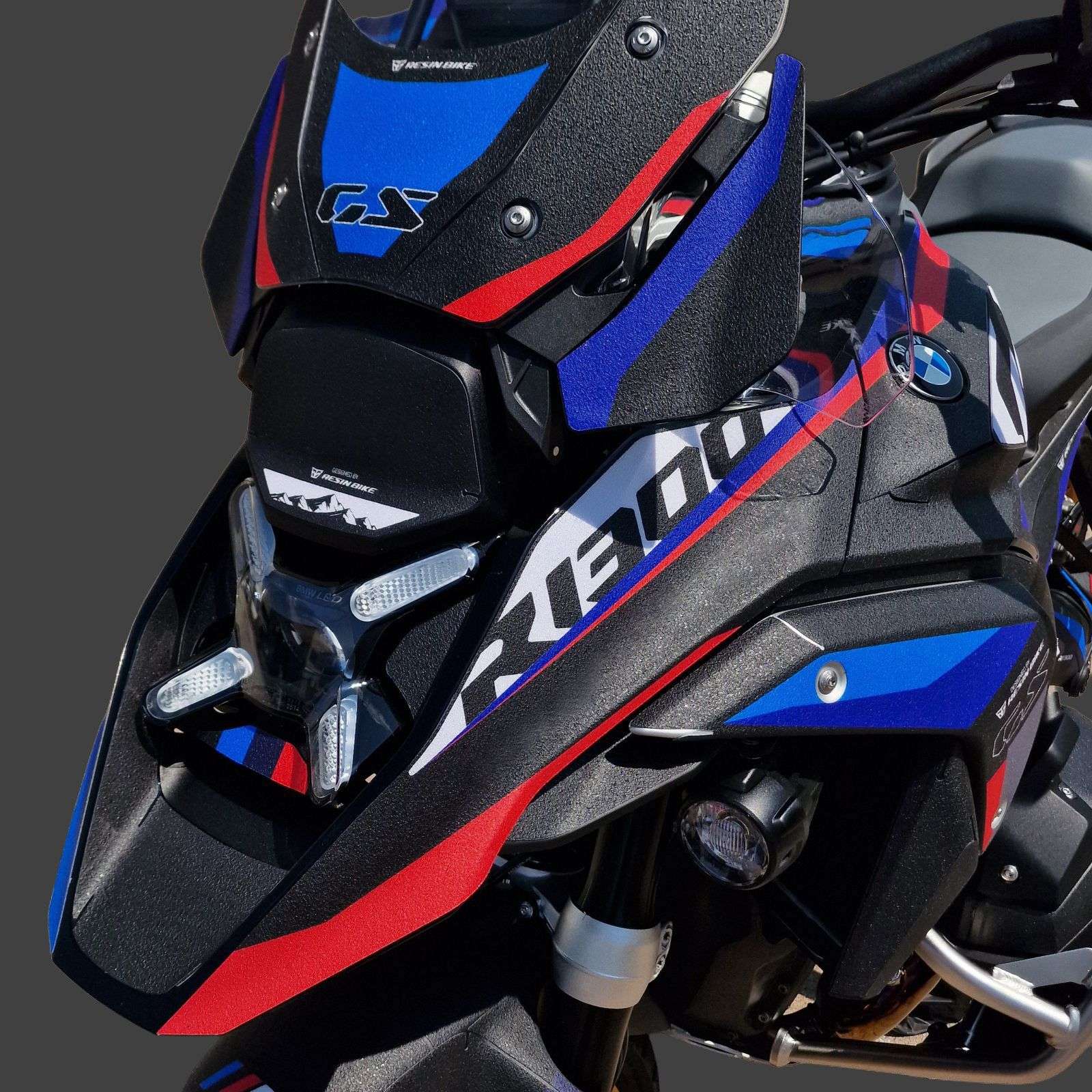 Rough Crystal Graphic Kit BMW GS 1300 2023-2027 M Sport Basic Tank Grip - Image 2